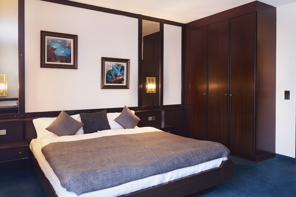 Quadruple Room, Balcony photo 3