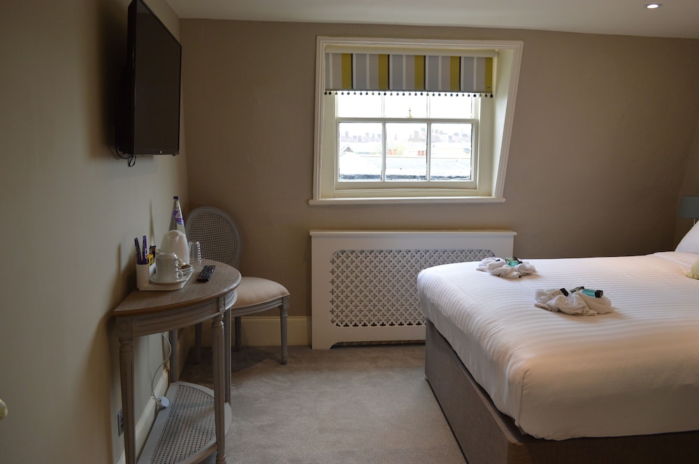 Double Room (With Shower, Room 7) photo 2