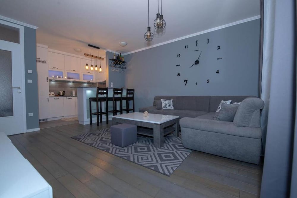 Apartment photo 1
