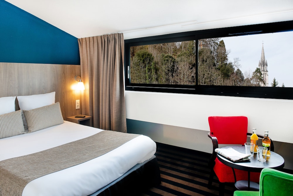 Standard Double Room - Photo 7