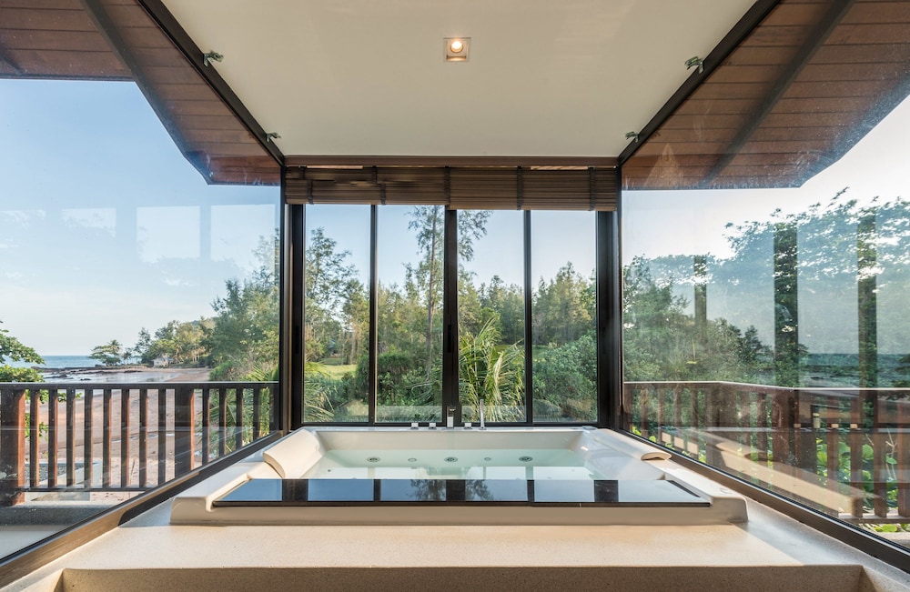 Luxury Villa, Non Smoking photo 3