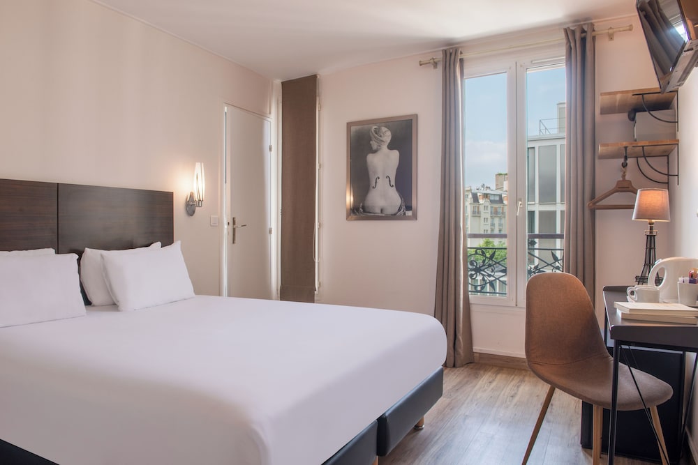 Panoramic Room