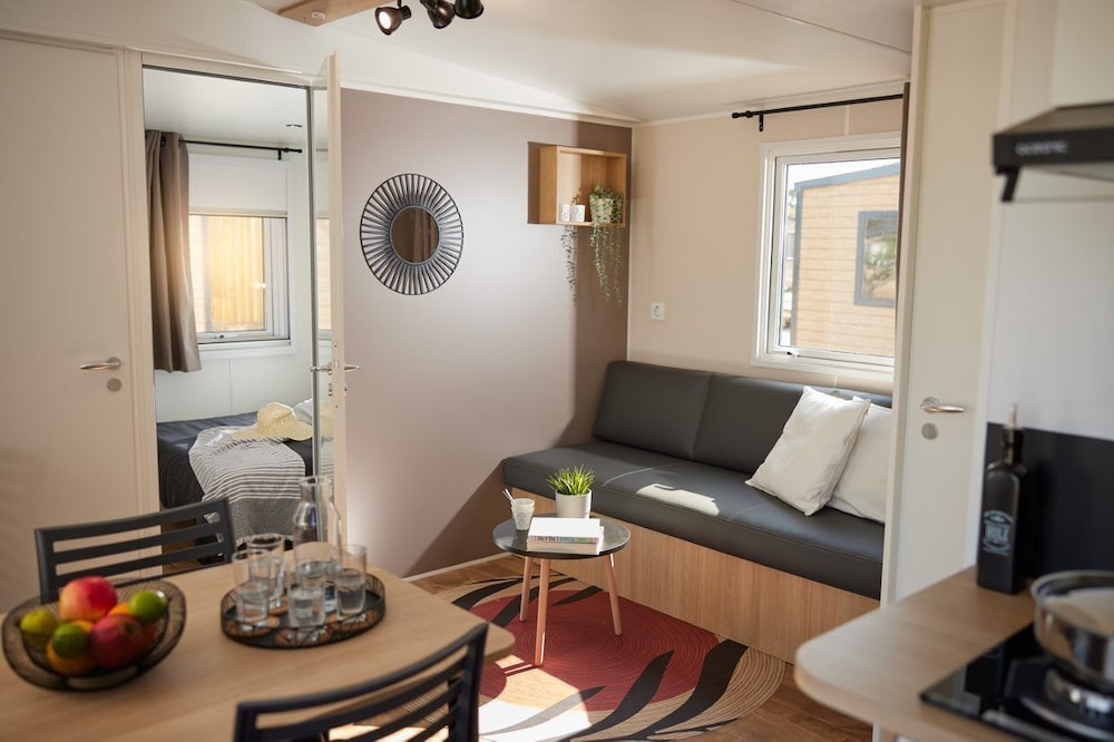 Comfort Mobile Home, 2 Bedrooms photo 2