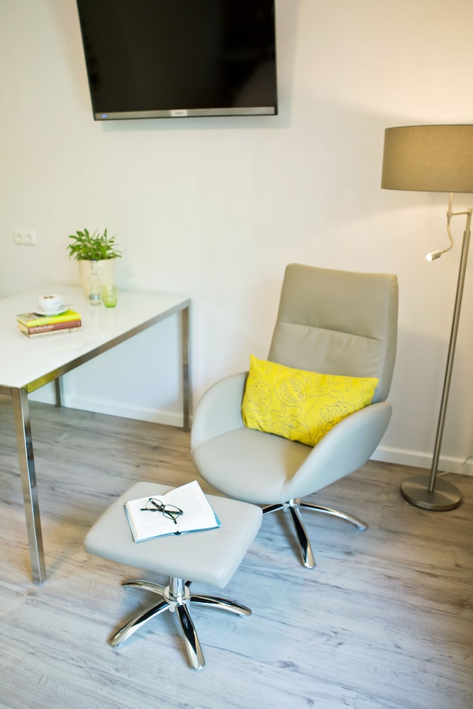 Comfort Twin Room, 1 Double Bed, Accessible, Garden View photo 2