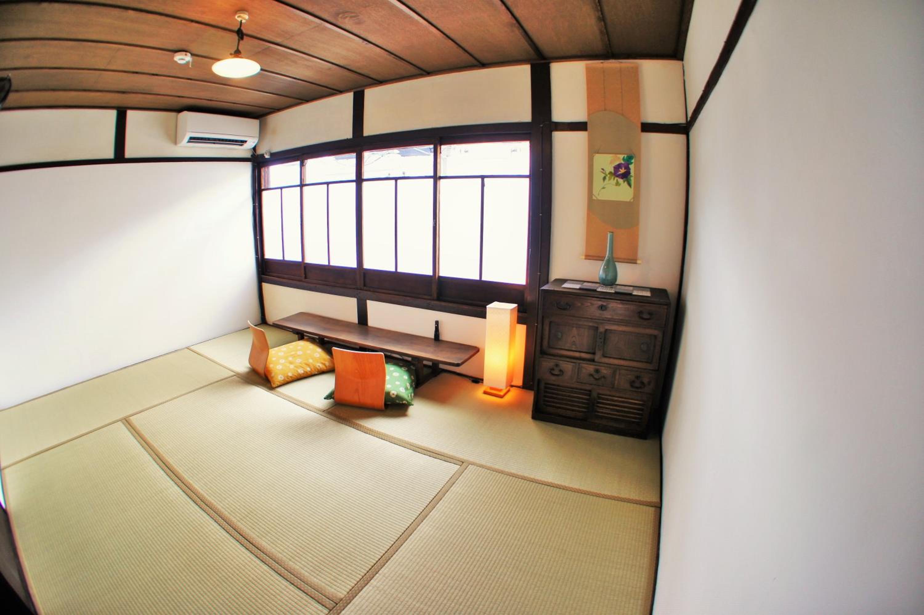 Twin Room - Photo 10