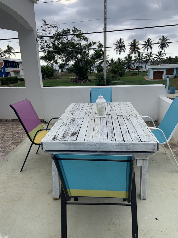 Family Apartment, 2 Bedrooms, Beach View, Sea Facing photo 2