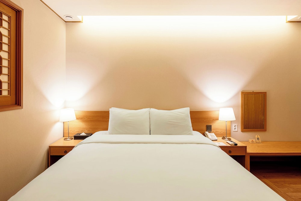 Standard Double Room (Korean Style, No Parking) - Photo 3