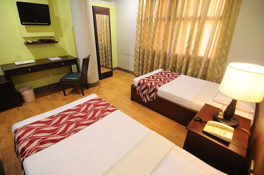 Deluxe Twin Room, 1 Twin Bed (2 single beds) photo 2