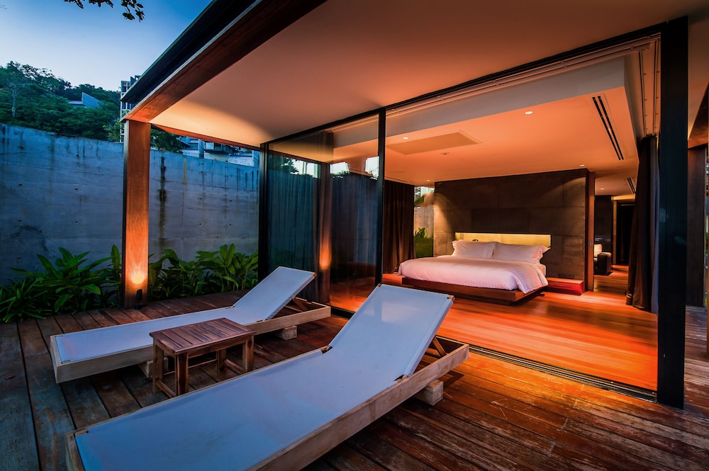 One Bedroom Pool Villa Beachfront photo 3