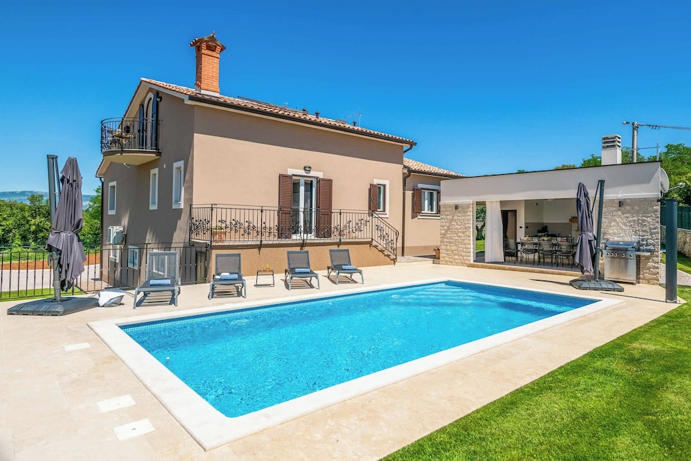 Villa (3 Bedrooms)