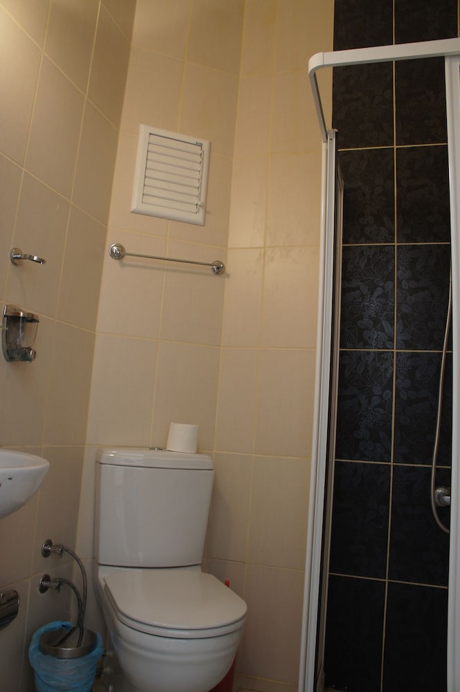 Economy Double Room photo 2