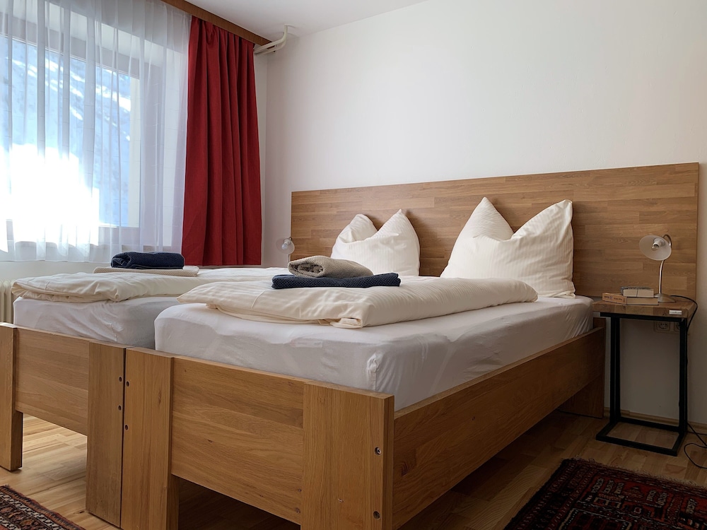 Family Apartment, 2 Bedrooms, Kitchenette, Mountain View photo 2