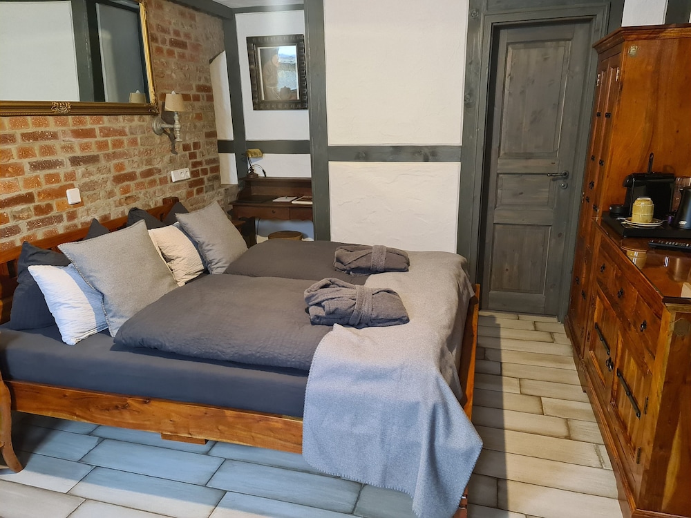 Classic Double Room, Courtyard View photo 1