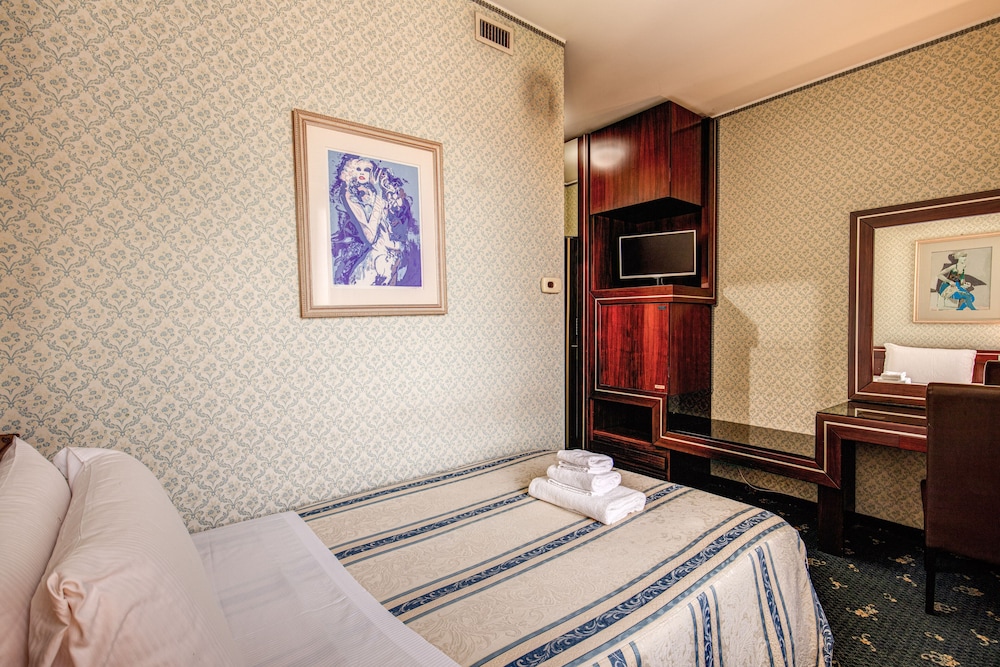 Classic Single Room