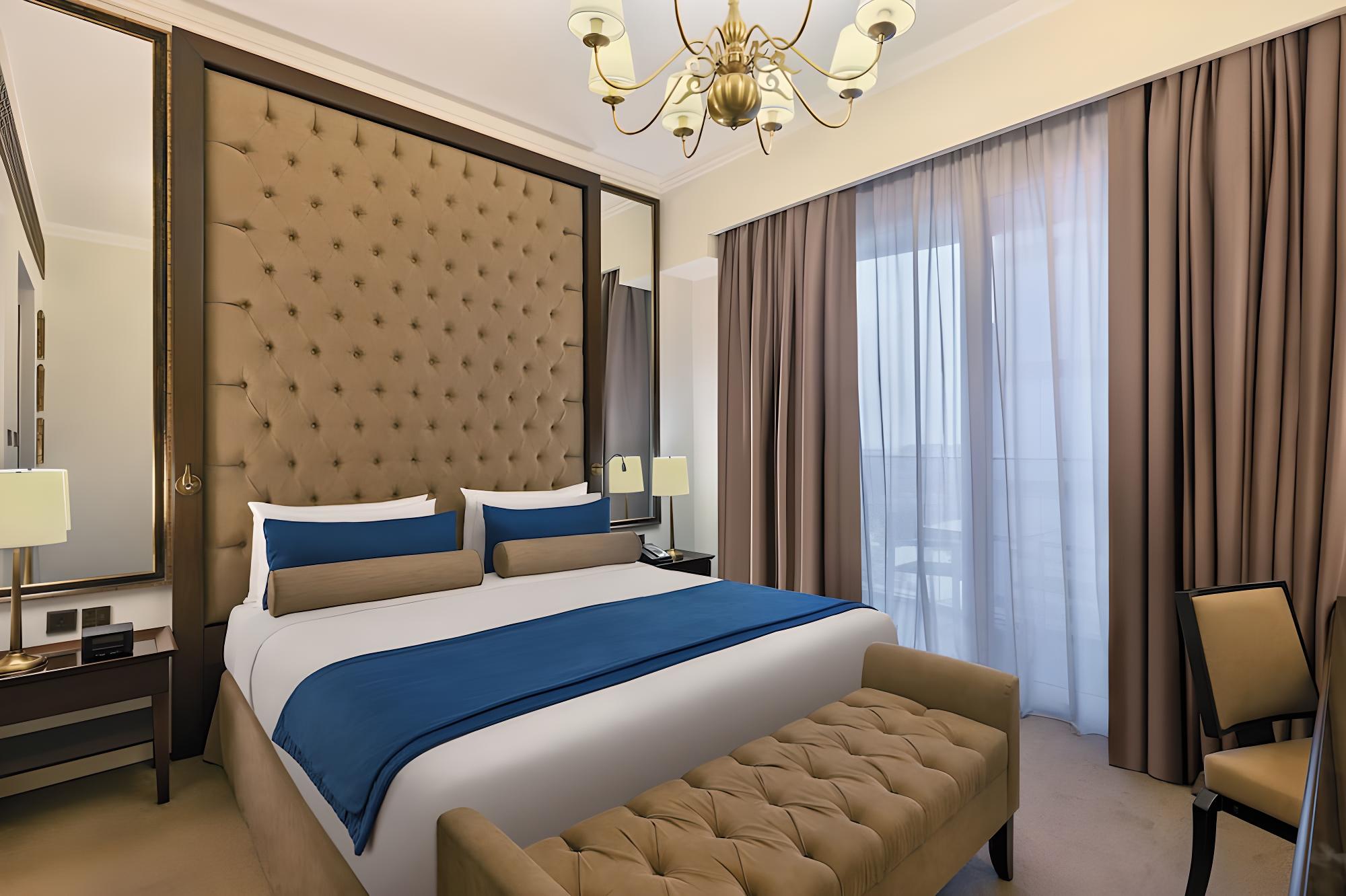 Deluxe Room thumbnail 6