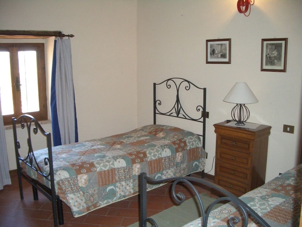 Deluxe Apartment, 3 Bedrooms, 2 Bathrooms, Lake View photo 2