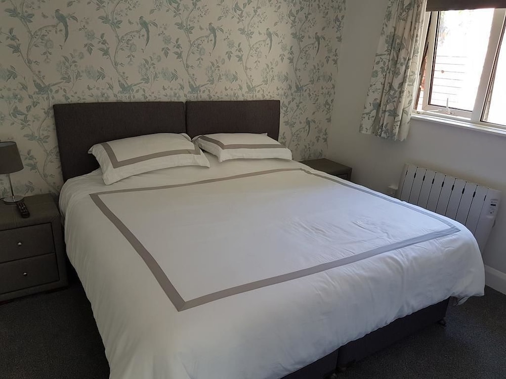 Standard Double or Twin Room photo 3