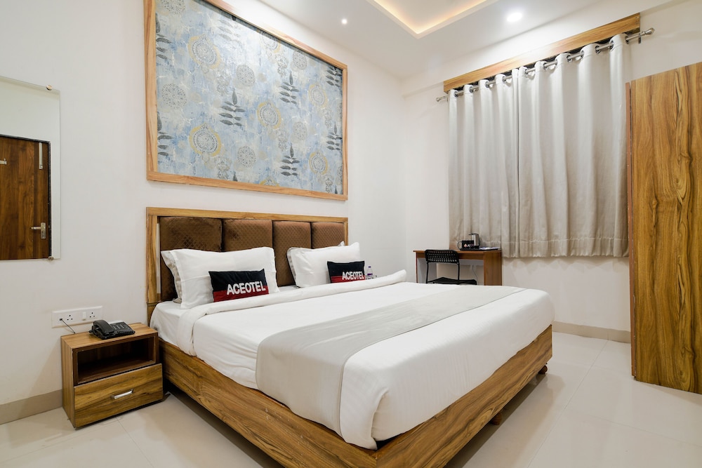 Deluxe Room - Photo 10