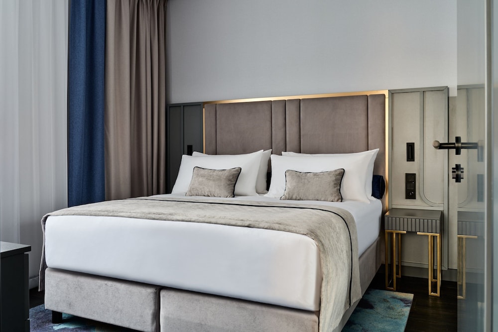 Standard Room, 1 Double Bed, City View - Photo 7