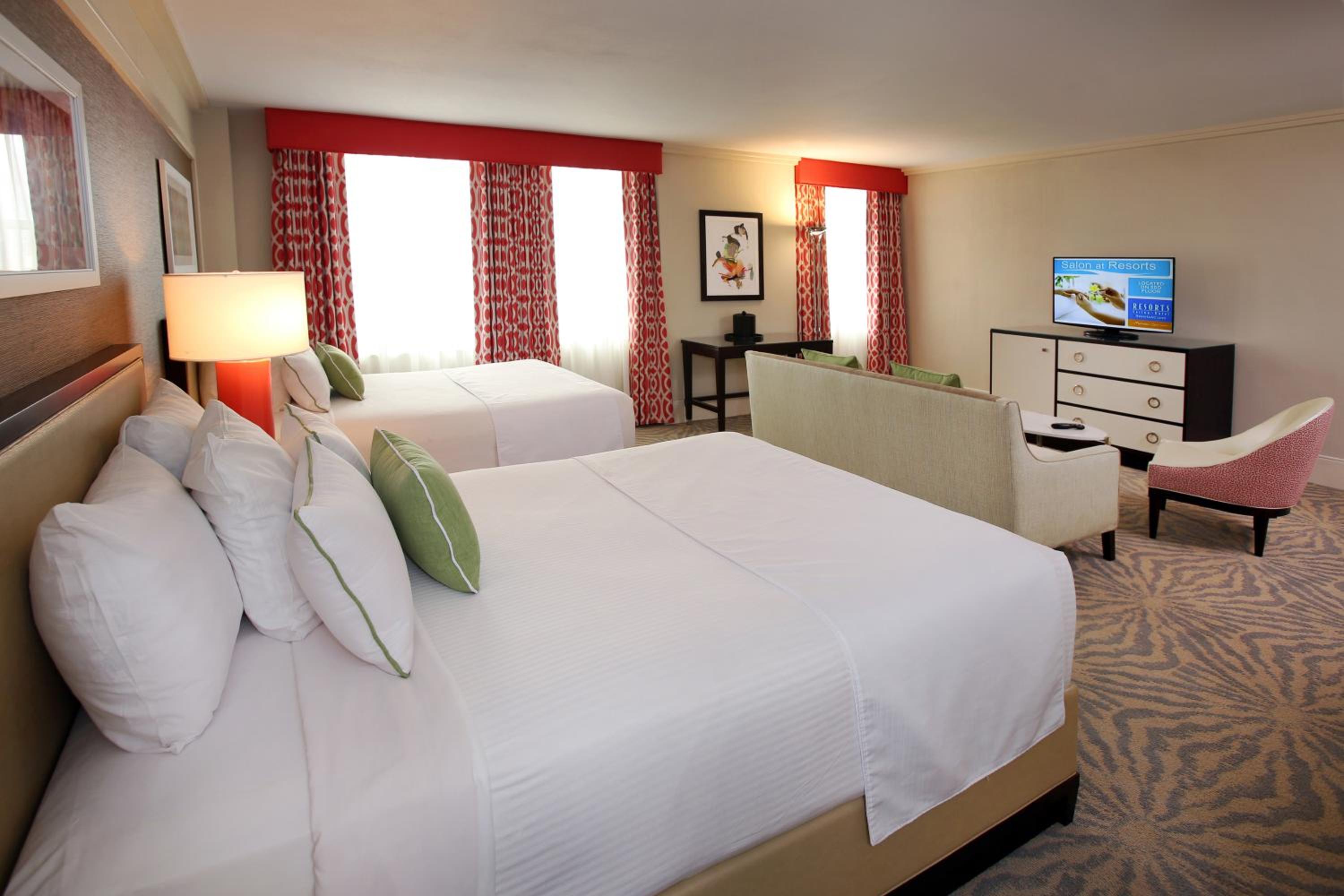 Coral Junior Suite Two Queens Non Smoking - Photo 9