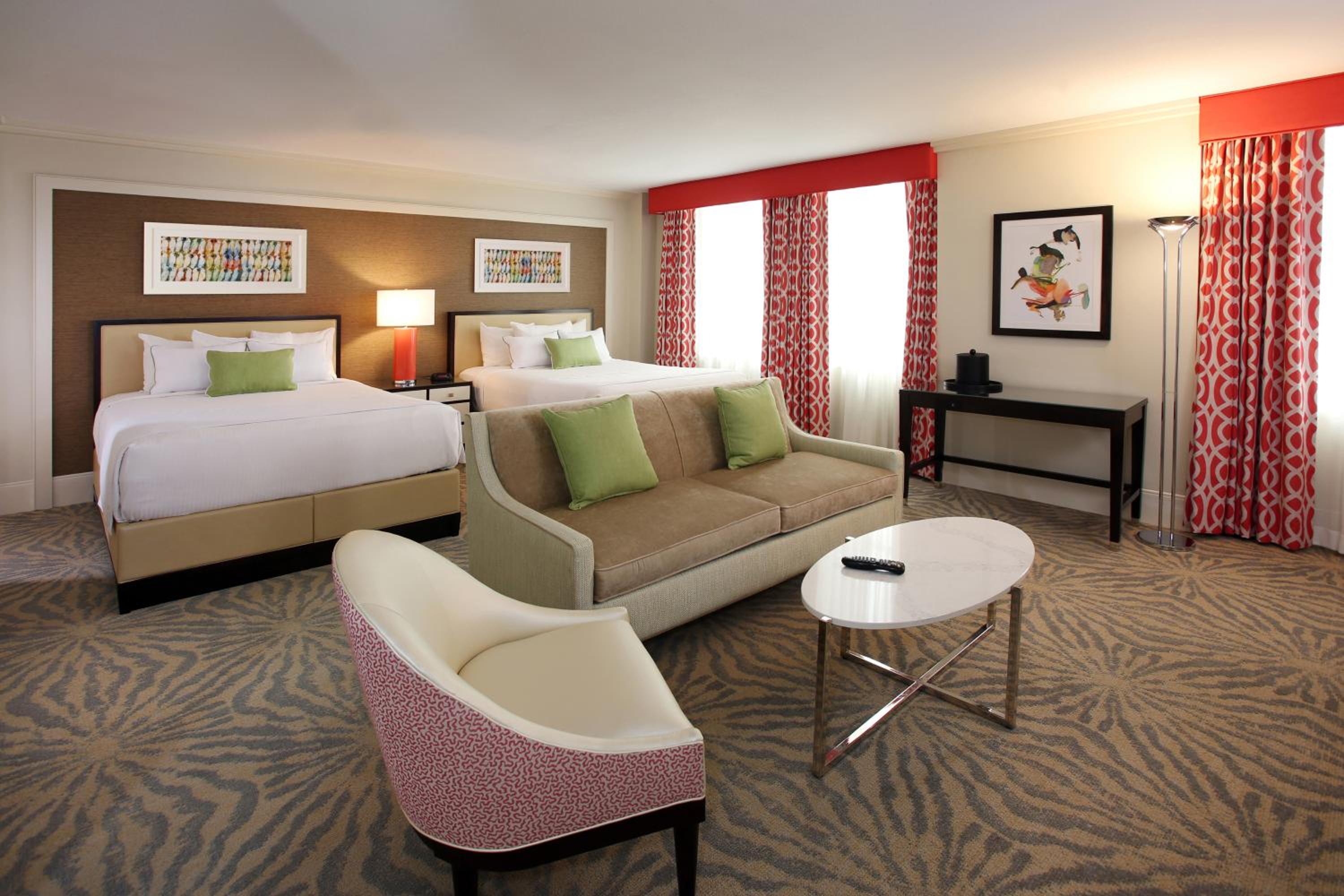 Coral Junior Suite Two Queens Non Smoking - Photo 1