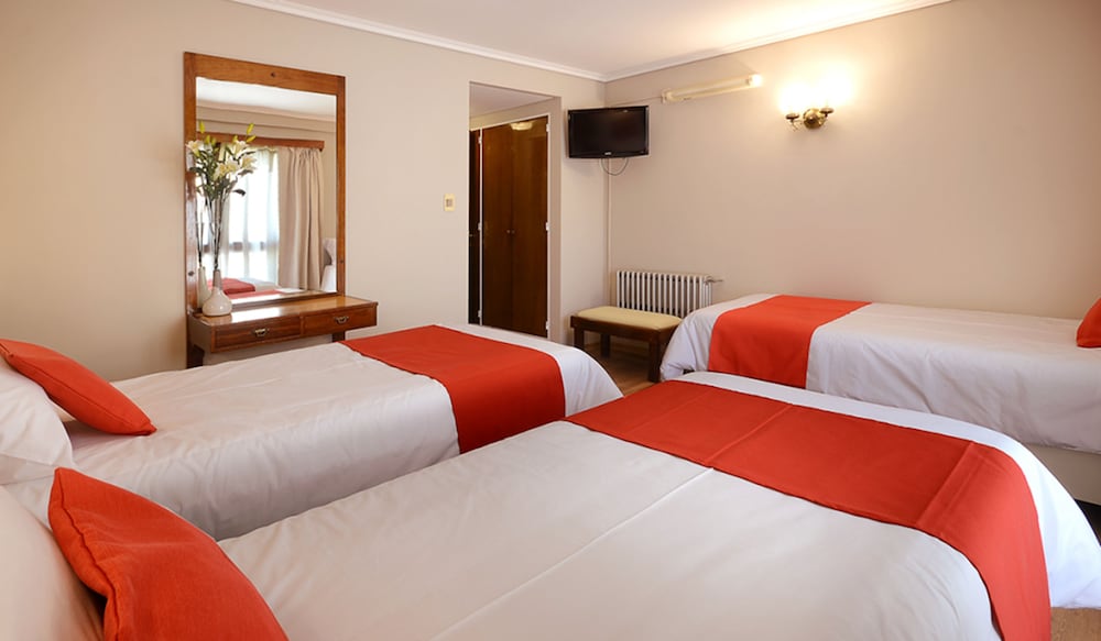 Superior Room, 3 Twin Beds photo 1