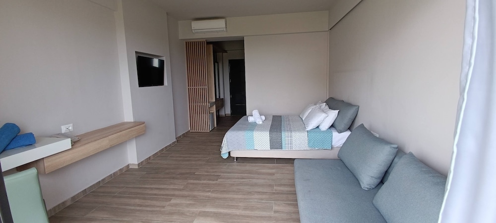 Superior Quadruple Room, Garden View