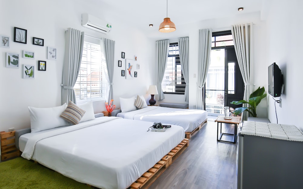 Pallet F Room