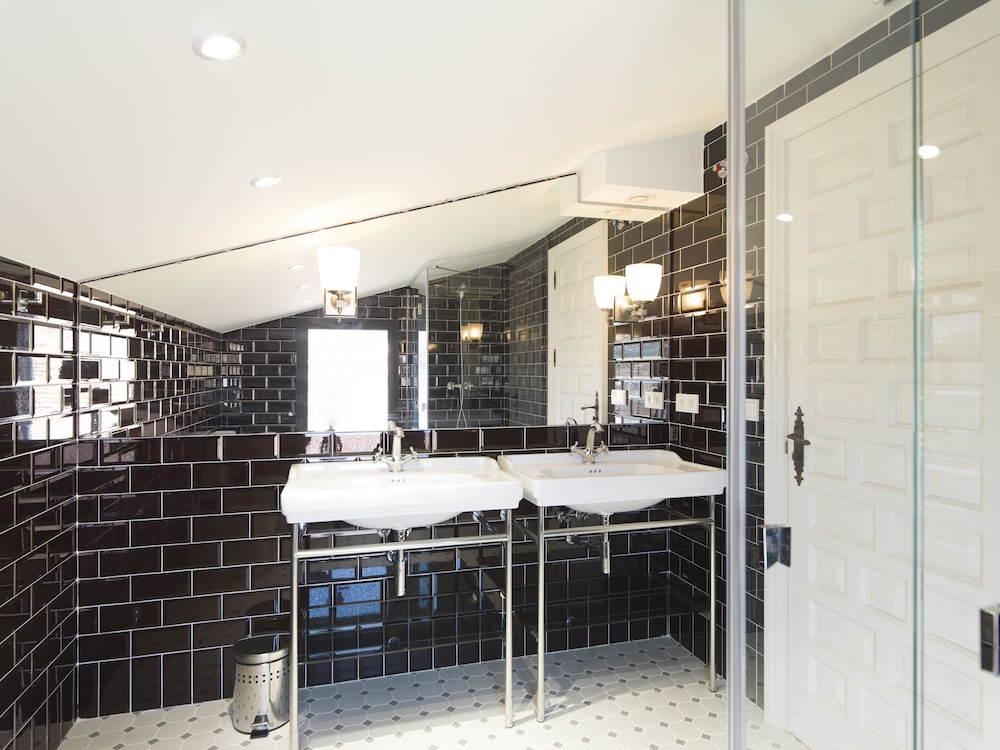 Junior Studio Suite, Tower photo 3