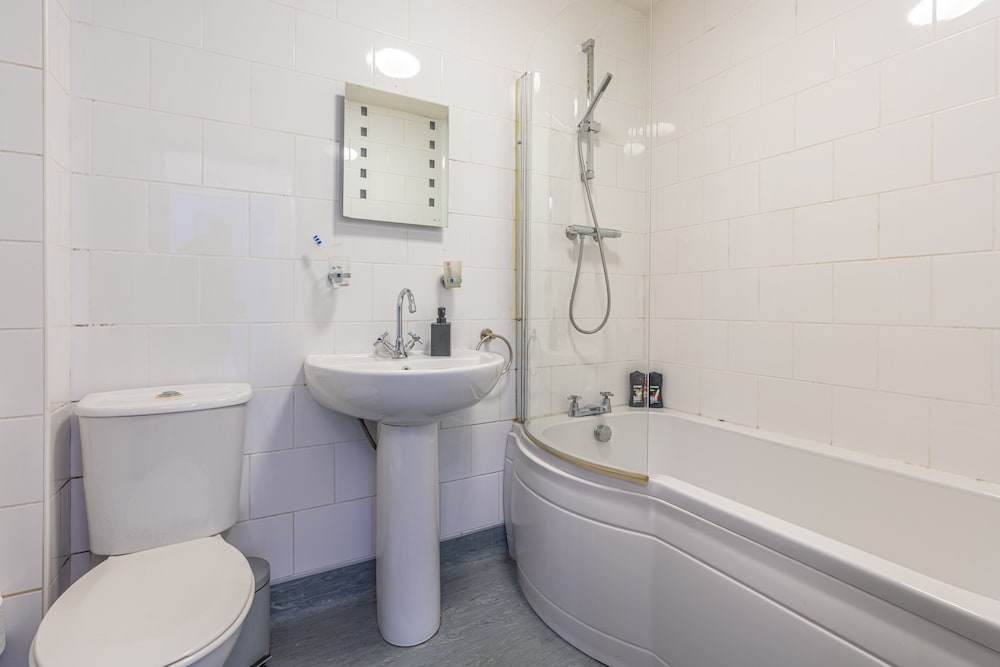 Basic Double Room photo 2