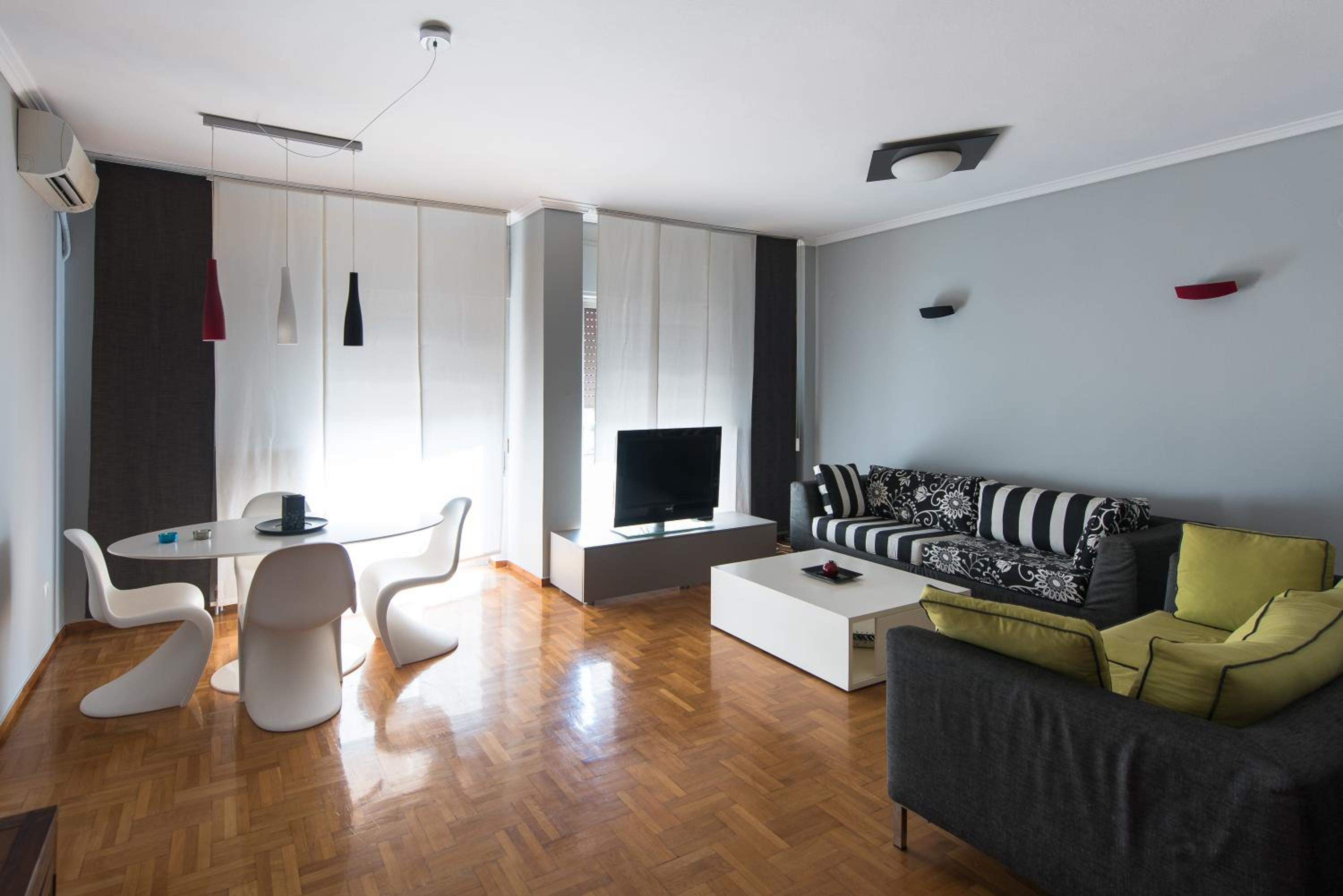 Deluxe Apartment