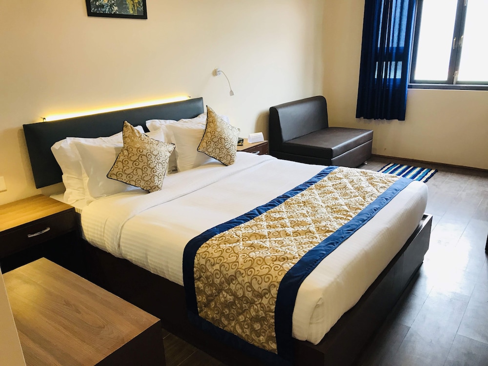 Grand Royal Room