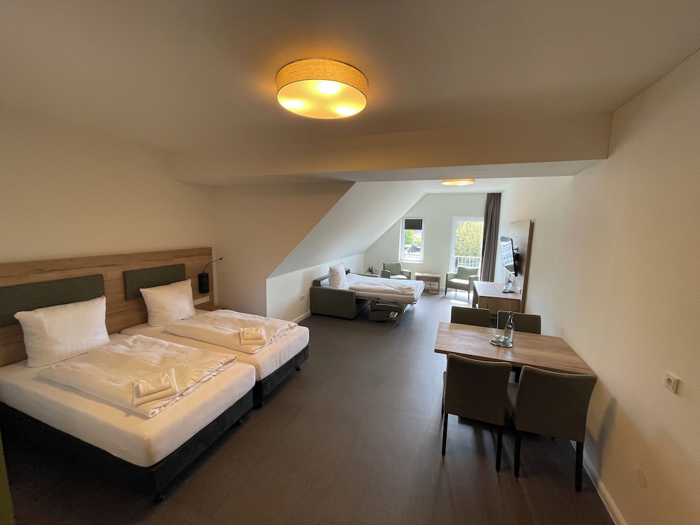 Family Quadruple Room, 1 Queen Bed with Sofa bed, Non Smoking, City View