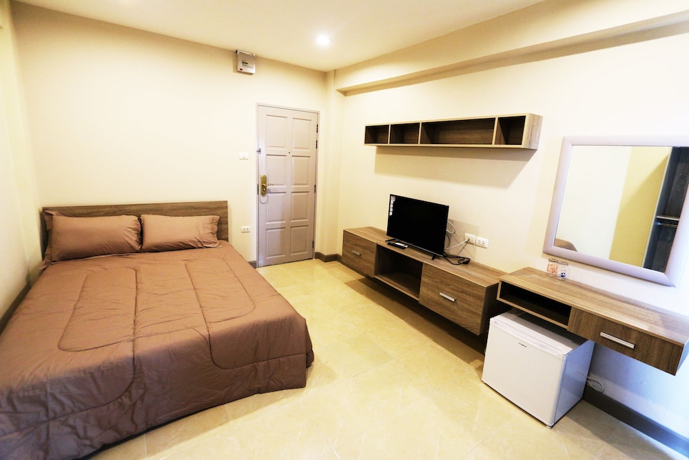 Standard Single Room, 1 Queen Bed photo 3