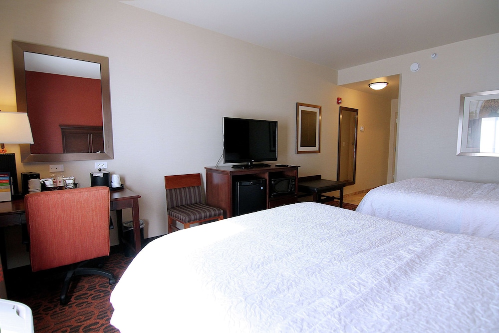 Room, 2 Queen Beds, Accessible, Non Smoking photo 1