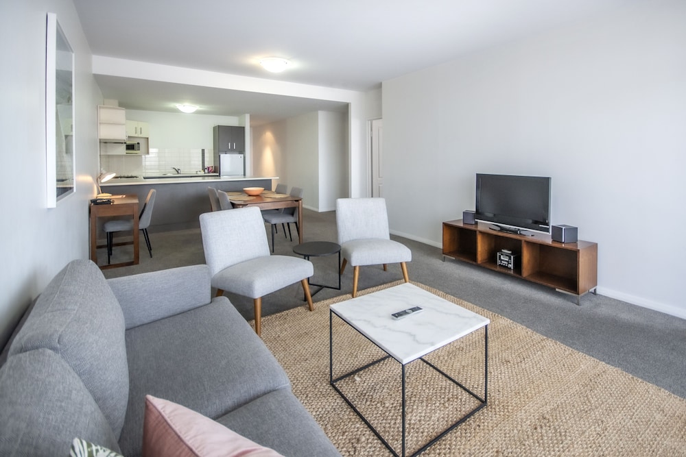 Two Bedroom Deluxe with Balcony - Photo 5