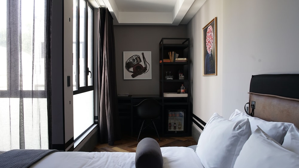 Double Room, 2 Queen Beds photo 2