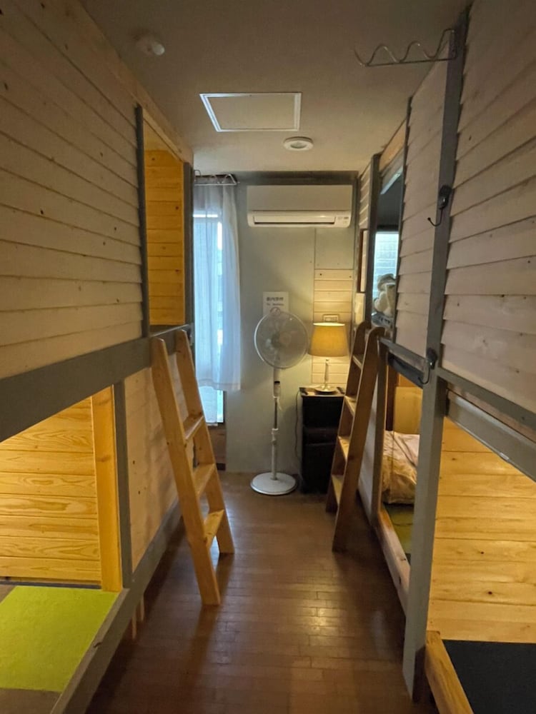 Twin Room, Mixed Dorm photo 1