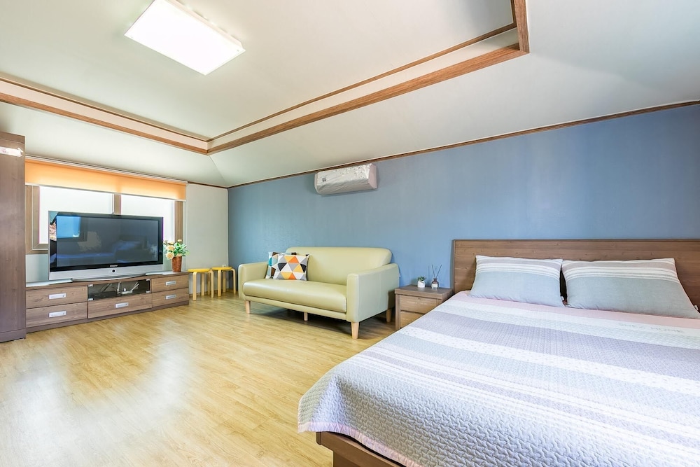 Double Room, 1 Bedroom (Sora)