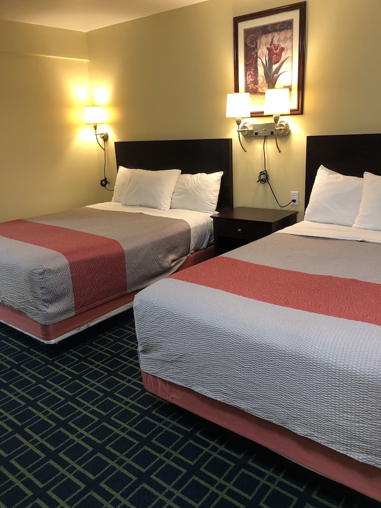 Room, 2 Queen Beds photo 1