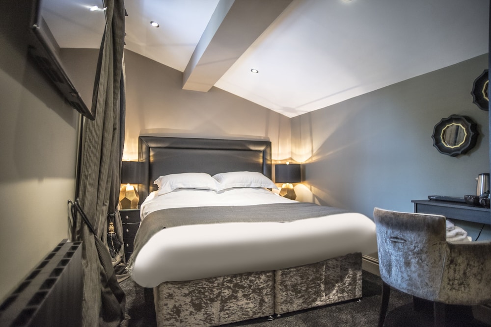 Superior Double Room (Room 2 & 4) photo 2