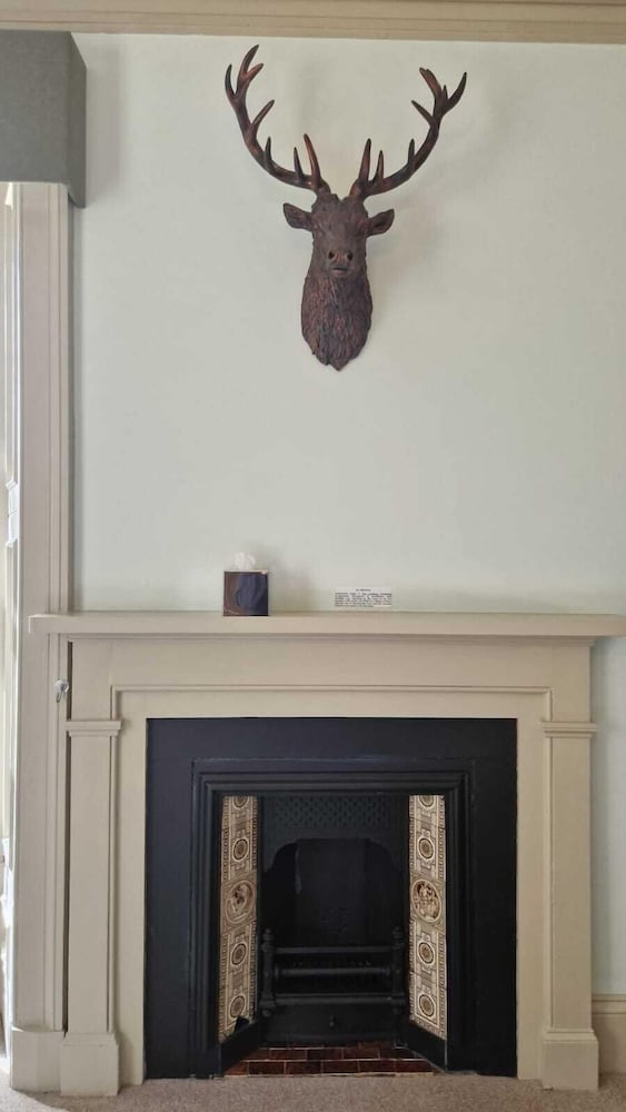 Deluxe Suite - Photo 2