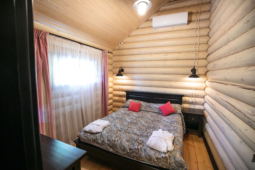 Cottage, 2 Bedrooms (Two-Level)