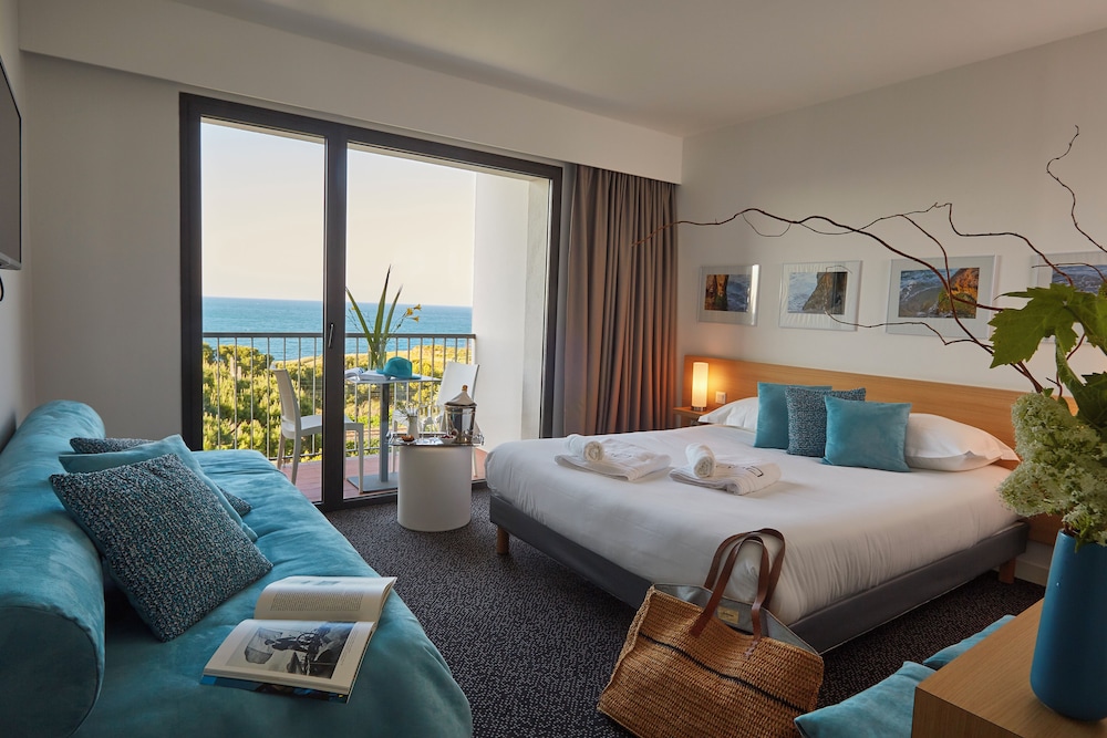 Superior Room, Balcony, Sea View - Photo 1