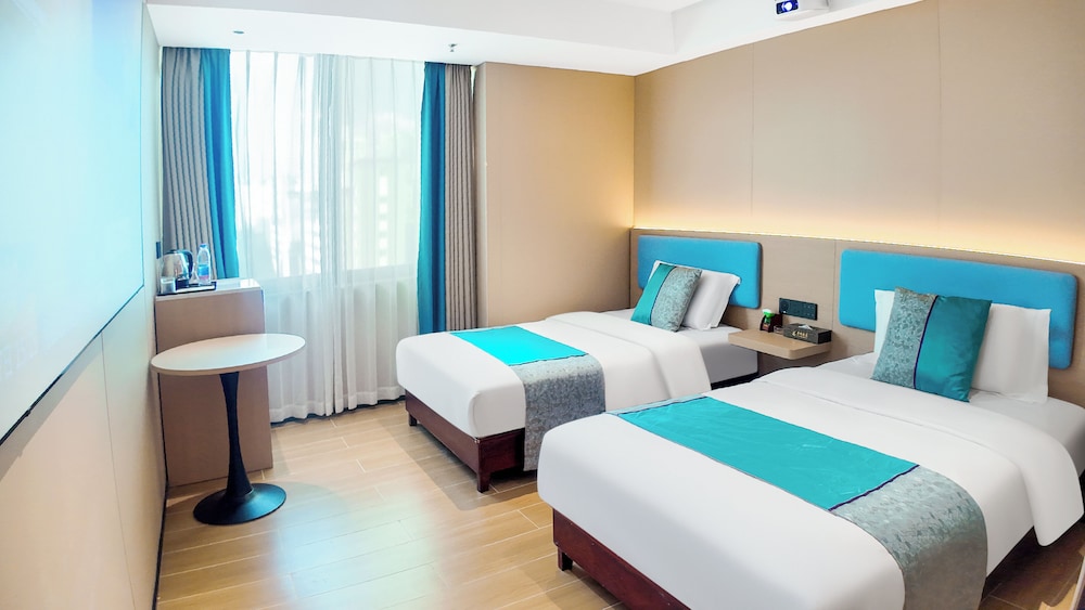 Superior Twin Room, City View