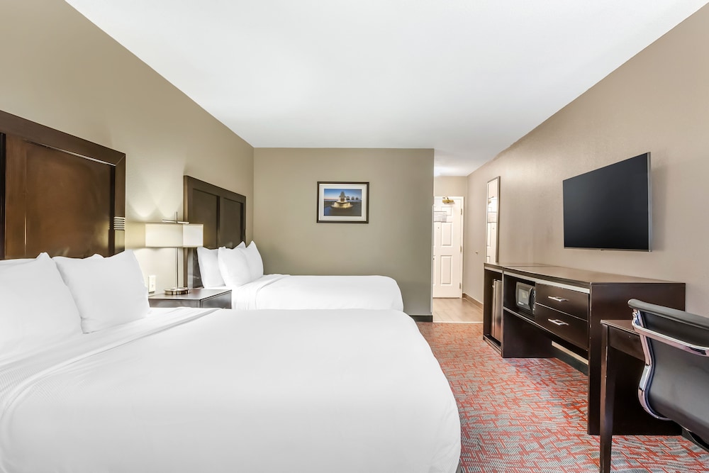 Suite, Multiple Beds, Non Smoking - Photo 1