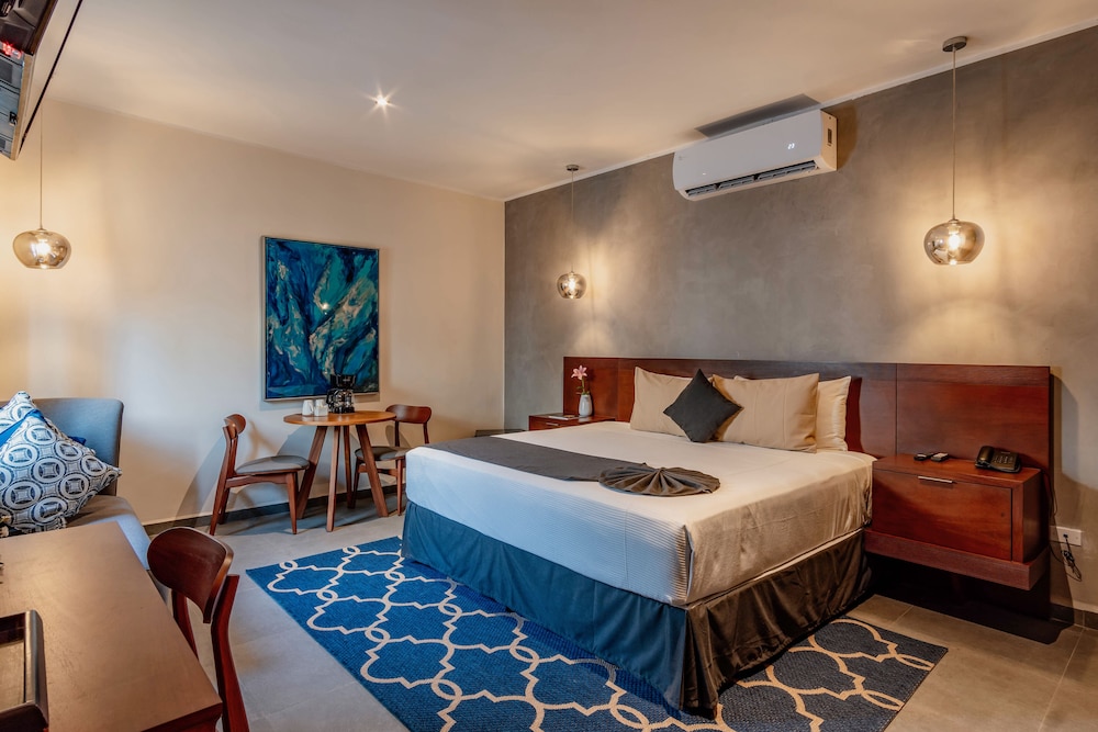 Deluxe Studio Suite