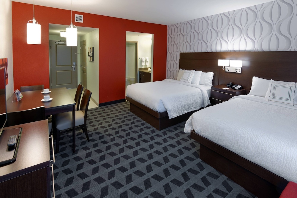 Studio, 2 Queen Beds (Mobility Accessible, Tub) photo 3