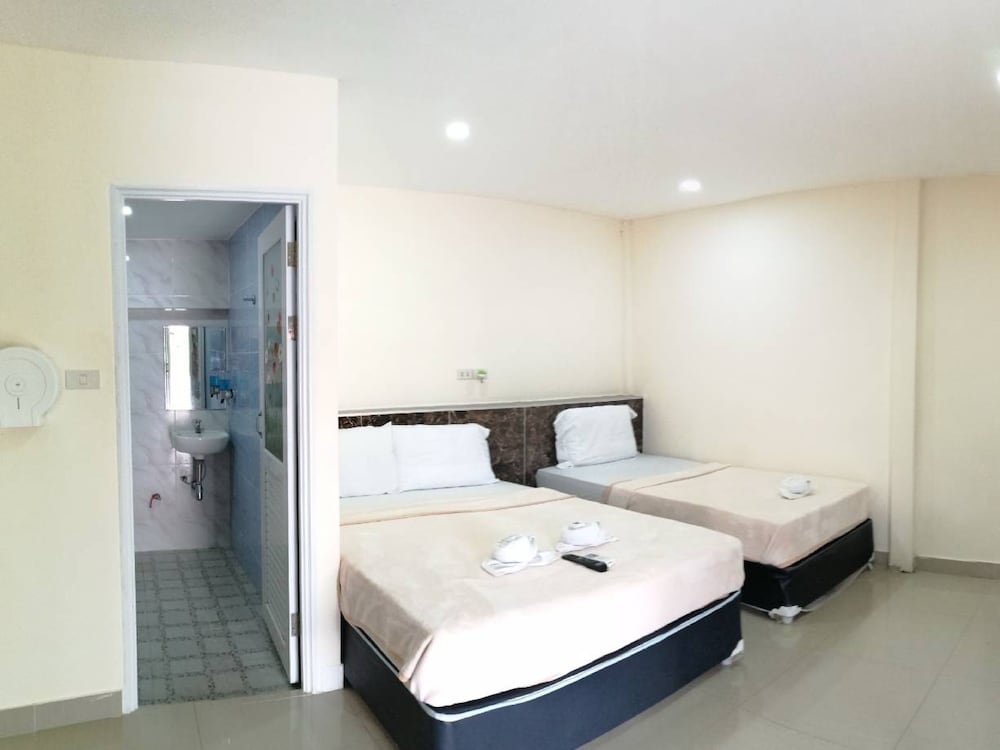 Family Triple Room, 1 Bedroom, Patio photo 2