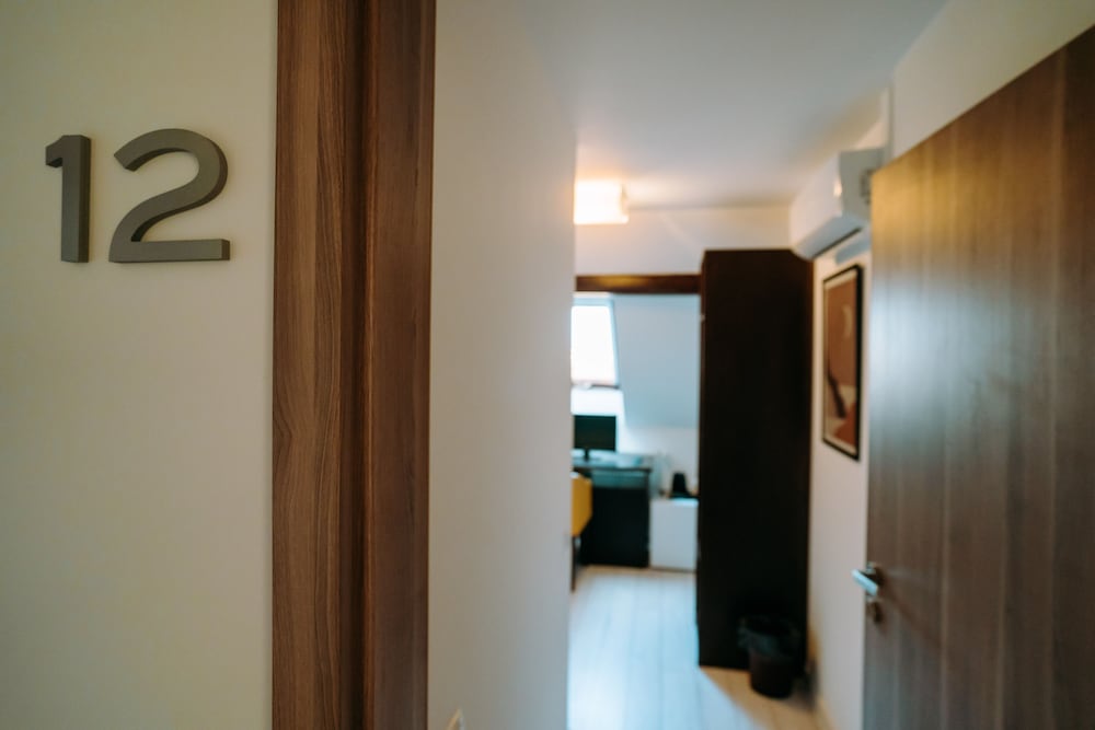 Classic Room, 1 Twin Bed, Mountain View